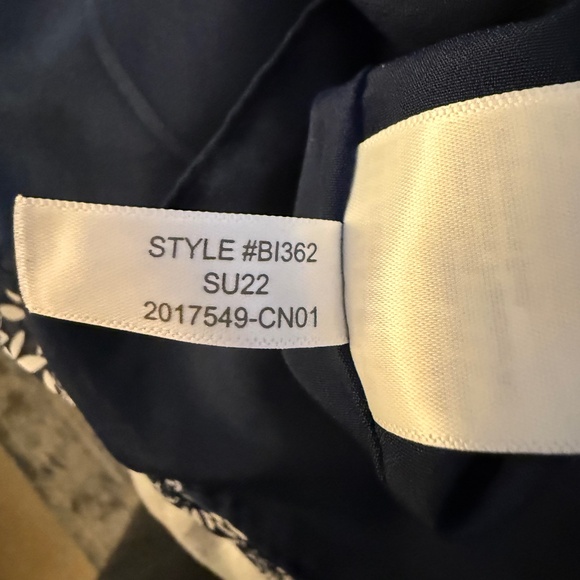 Black top by All in Favor, size Large - Picture 13 of 13